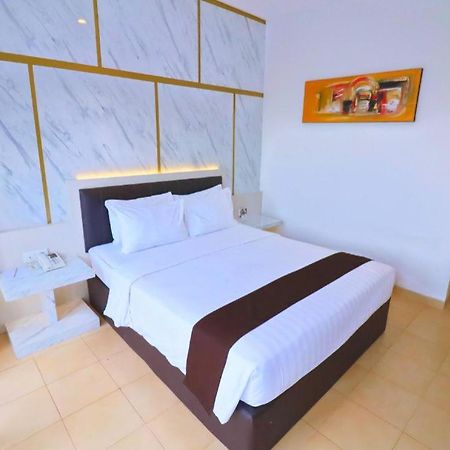 Grand Malioboro Yogyakarta Hotel Bagian luar foto