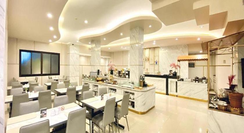 Grand Malioboro Yogyakarta Hotel Bagian luar foto