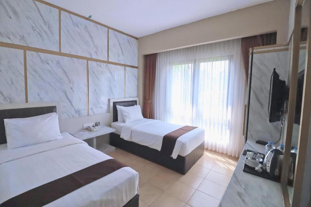 Grand Malioboro Yogyakarta Hotel Bagian luar foto