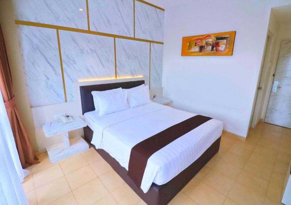 Grand Malioboro Yogyakarta Hotel Bagian luar foto