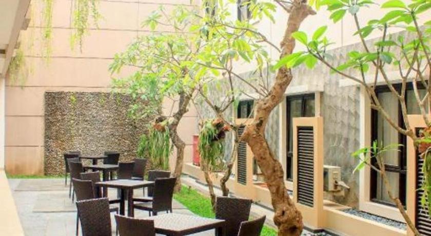 Grand Malioboro Yogyakarta Hotel Bagian luar foto