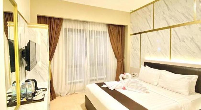 Grand Malioboro Yogyakarta Hotel Bagian luar foto