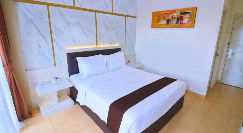 Grand Malioboro Yogyakarta Hotel Bagian luar foto