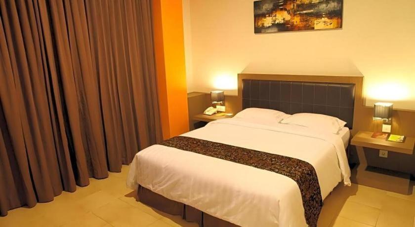 Grand Malioboro Yogyakarta Hotel Bagian luar foto