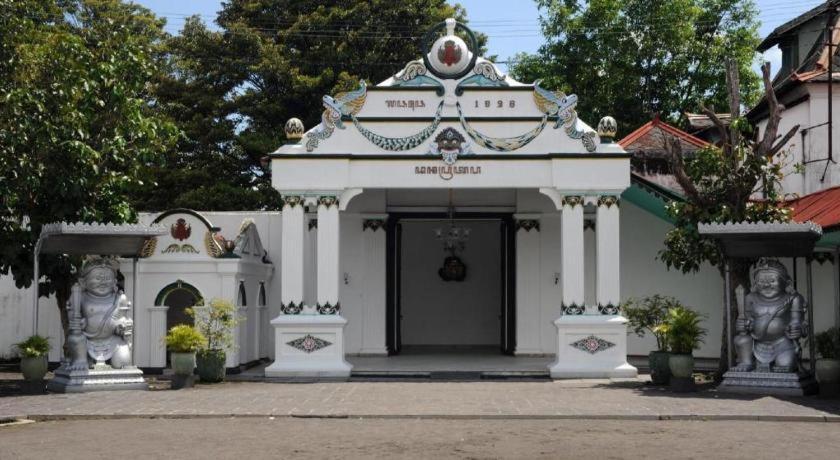 Grand Malioboro Yogyakarta Hotel Bagian luar foto